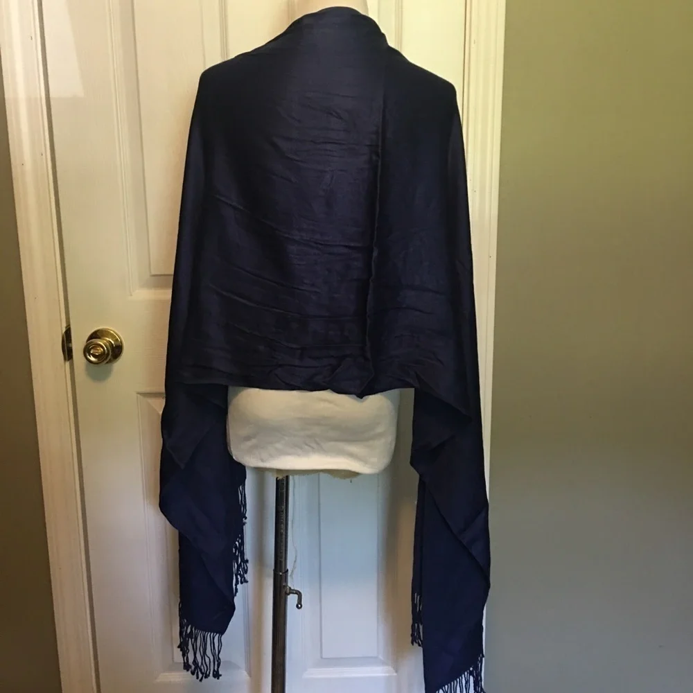 New Direction NWT scarf wrap extra long with tassels. 100% Viscose.